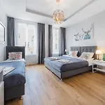 Six Suites, Old Town 4*