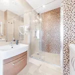 Six Suites, Old Town 아파트호텔 그단스크