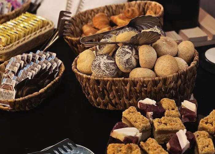 Six Suites, Old Town Apartmanhotel 4*