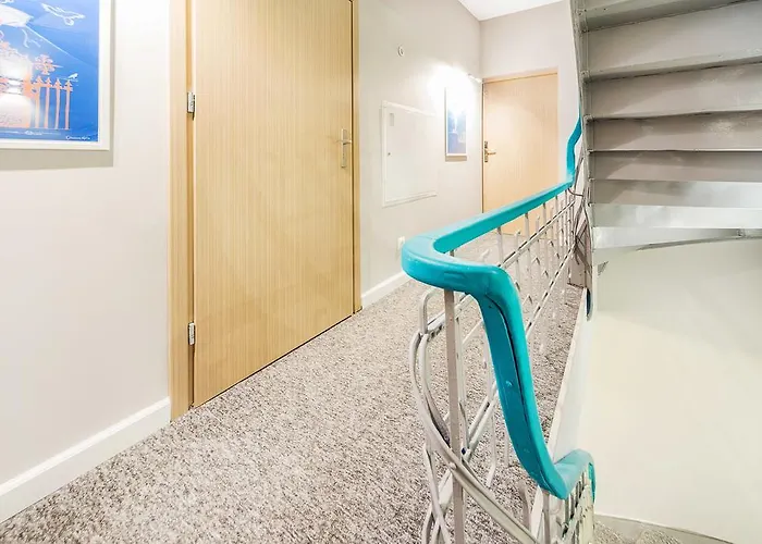 Six Suites, Old Town 4*