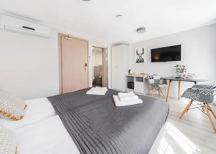 Six Suites, Old Town Apartmanhotel 4*