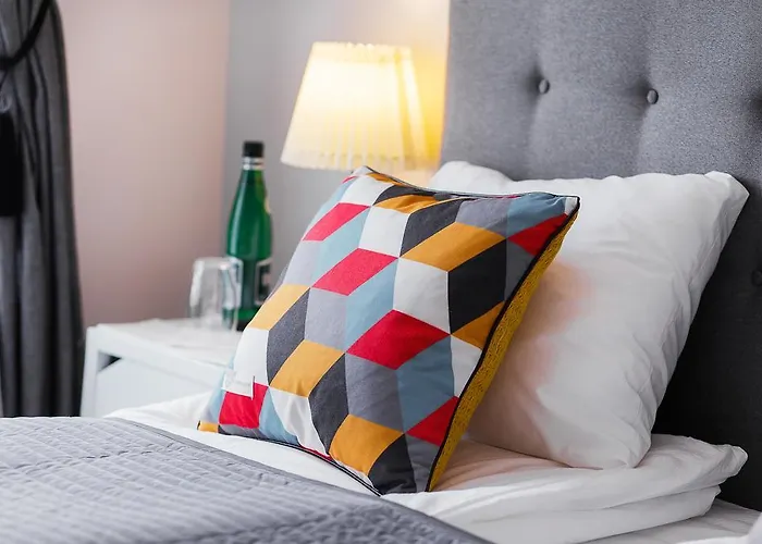 Six Suites, Old Town 4*