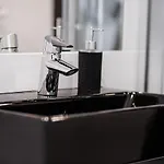 アパートホテル Six Suites, Old Town 4*