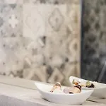 Apart-hotel Six Suites, Old Town