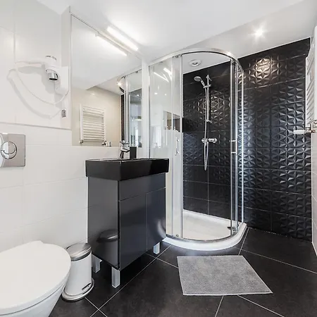 Six Suites, Old Town アパートホテル