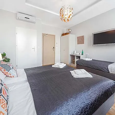 アパートホテル Six Suites, Old Town