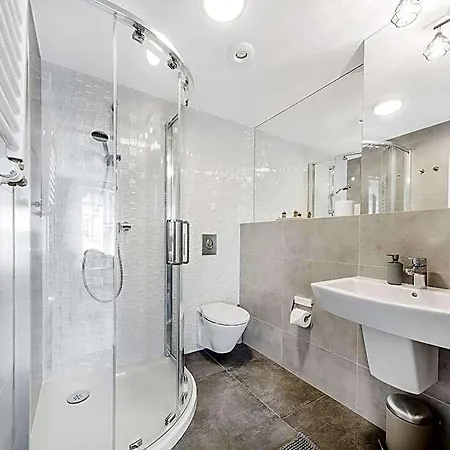 Six Suites, Old Town アパートホテル 4*
