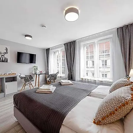 アパートホテル Six Suites, Old Town 4*