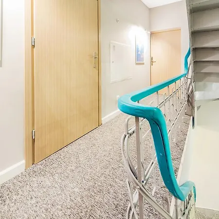 Six Suites, Old Town 4*