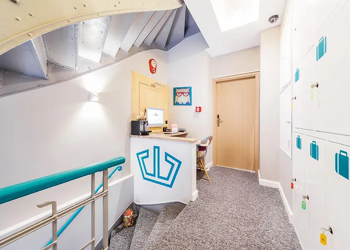 Six Suites, Old Town מלון דירות 4*