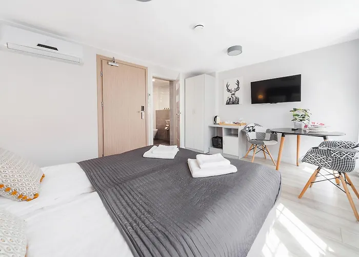 מלון דירות Six Suites, Old Town